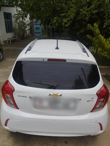 ош машина базар цена: Chevrolet Spark: 2016 г., 0.1 л, Вариатор, Бензин, Хэтчбэк