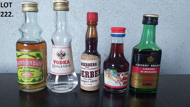 Ostali predmeti za umetnost i kolekcionarstvo: Mini Bottle unučići fraklići čokanji IV Kao sa slika — 6