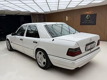 ромашки на мерс: Mercedes-Benz W124: 1995 г., 3.2 л, Автомат, Бензин, Седан — 6