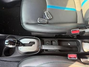 Chevrolet: Chevrolet Spark: 2019 г., Бензин — 3