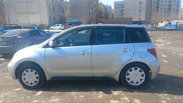 машина алфарт: Toyota ist: 2002 г., 1.5 л, Автомат, Бензин, Хетчбек