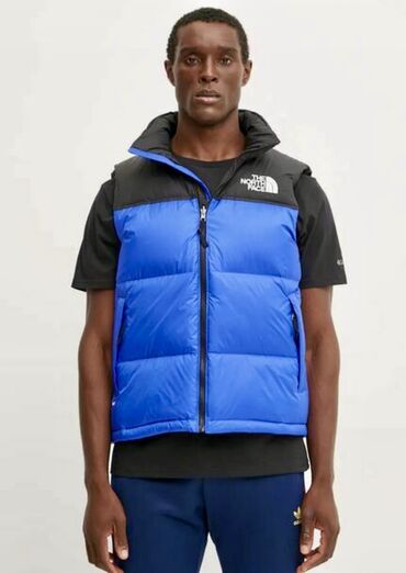 fb sister new yorker: The north face prsluk 
Velicina XL ali je kao L 
Nov