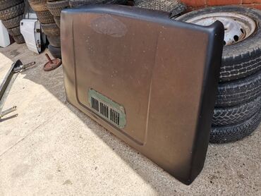 Auto delovi: Prednja hauba Lada 21213,21214 Niva br.3. Polovna, ocuvana. Skinuta sa — 4