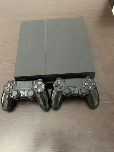 irshad telecom playstation 4: Ideal veziyetdedir, hec bir problemi yoxdur. ev seraitinde saxlanilib