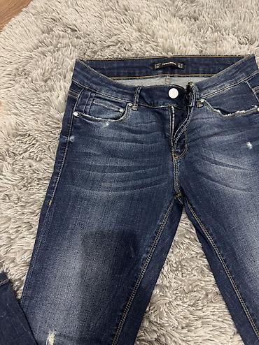 ranac zara: Zara farmerke kao nove. Na njima broj 40, ali moze i za S/M. Stanje — 3