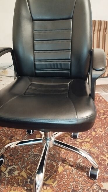 сколько стоит парикмахерское кресло: Кресло