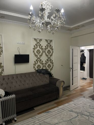 аренда квартир в караколе на долгий срок: 1 бөлмө, Толугу менен эмереги бар