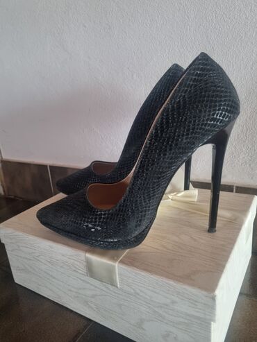 daniel wellington satovi zenski: Pumps, 39