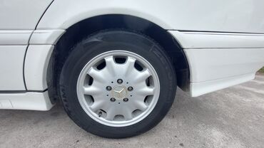 lapet təkərləri: İşlənmiş Disk təkər Mercedes-Benz 195 / 65 / R 15, 5 Boltlu