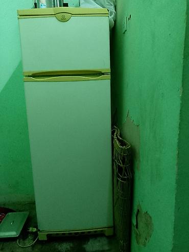 samavar satilir: İki kameralı soyuducu – Indesit Xüsusiyyətlər: - Marka/model: Indesit — 2