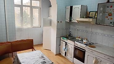 studio menziller: Kirayə 3 otaqlı, əşyalı mənzil – 9-cu mikrorayon, Mir Cəlal küçəsi — 7