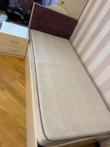 Digər mebel: SvmcÇarpayı,tumba ilə birlikdə satılır 100 azn. Matrası və bazası — 1