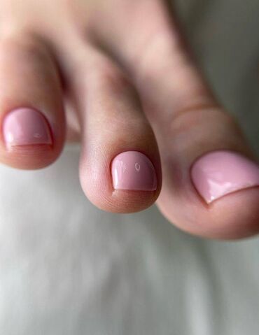 Маникюр, педикюр: Маникюр 800с педикюр 1200с наращивание 1400с маникюр без покрытия 400с — 4