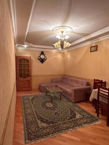 Köhnə tikili: Bakı, Yeni Günəşli Massiv A, 3 otaqlı, Köhnə tikili, 80 kv. m — 2