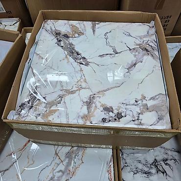 Ostalo: Dekorativni zidni paneli – 10 komada (60x60 cm) Paneli imaju moderan — 8