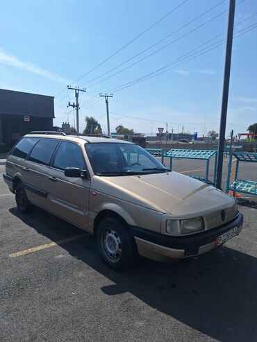 Volkswagen: Volkswagen Passat: 1988 г., 1.8 л, Механика, Бензин