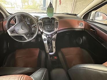 Oldsmobile: Chevrolet Cruze: 2010 г., 1.8 л, Автомат, Бензин, Седан — 6