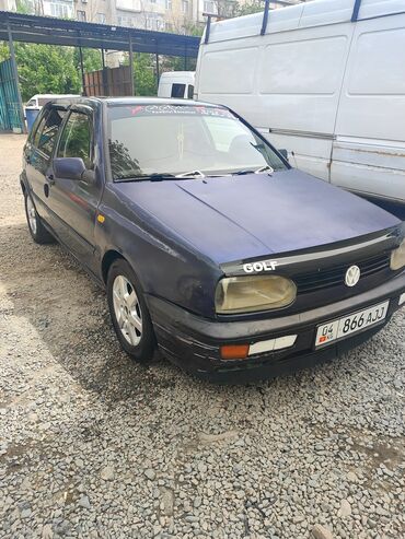 Volkswagen: Volkswagen Golf: 1993 г., 1.6 л, Механика, Бензин, Седан