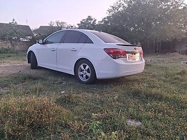 ford fusion ölüxanası: Chevrolet Cruze: 1.4 l | 2014 il Sedan — 6