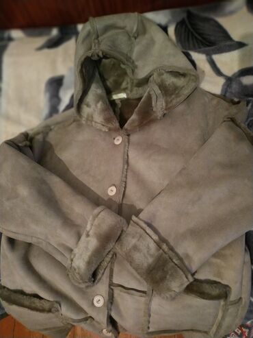Куртки: Продается женское пальто размер 54-56. Как новое одевалось пару раз