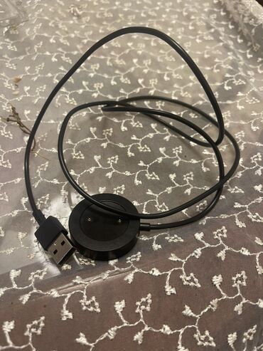 Свадебные платья и аксессуары: Maqnitli saat şarj cihazı (USB) - USB-A qoşulma ilə işləyən yuvarlaq