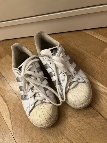 женские беговые кроссовки adidas: Размер: 38.5, цвет - Белый, Б/у