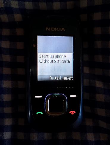 Nokia: Nokia mobilni telefon – klasični model sa kliznim mehanizmom - Ekran — 3