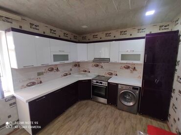 Sifarişlə mətbəx mebeli: Sifarişlə mətbəx dəsti, Özü çəkən petlələr, Mat laminat, Kredit yoxdur, Pulsuz çatdırılma — 11