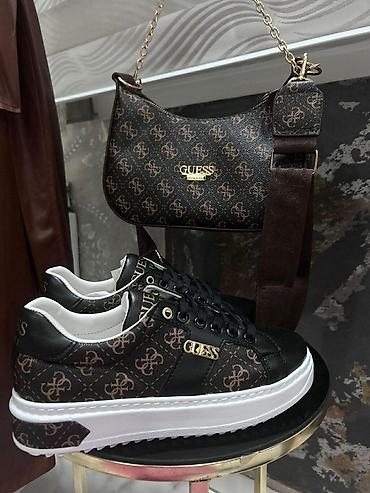 Patike: ⚜🌸🤍 𝐍𝐎𝐕𝐀 𝐊𝐎𝐋𝐄𝐊𝐂𝐈𝐉𝐀 🤍🌸⚜ 𝐁𝐫𝐨𝐣𝐞𝐯𝐢: 36 - 40 𝑪𝒆𝒏𝒂: torbice 3200 din — 17