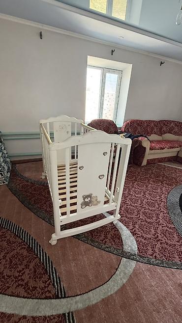 детский койнок: Детская кроватка на колесиках - Классическая деревянная кроватка — 4