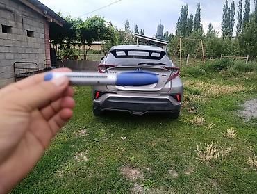 трекер авто: Toyota C-HR: 2018 г., 1.8 л, Автомат, Гибрид, Кроссовер — 6
