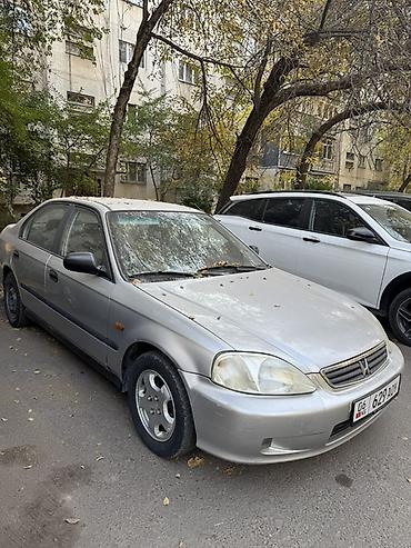 малолитражные авто: Honda Civic: 1999 г., Механика, Бензин, Седан — 3