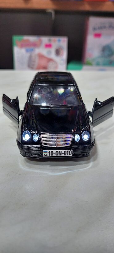 Avtomobil modelləri: 🔹️Demir qorpuslu maşınlar. 🔹️Mercedes E-class 🔹️Mercedes C-class — 2