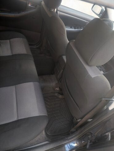 Toyota: Toyota Corolla: 1.4 l | 2004 il Sedan — 6