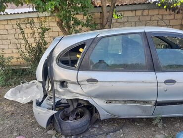 zaqatala masin bazari: Renault Megane: 2 l | 2000 il | 20000 km Universal