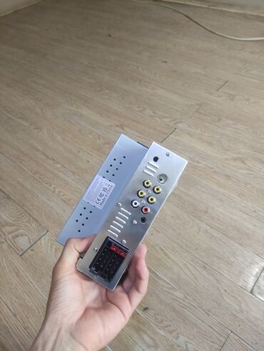 Видеорегистраторы: Universal manitor Avtomobil multimedia maqnitofonu – model T016B -