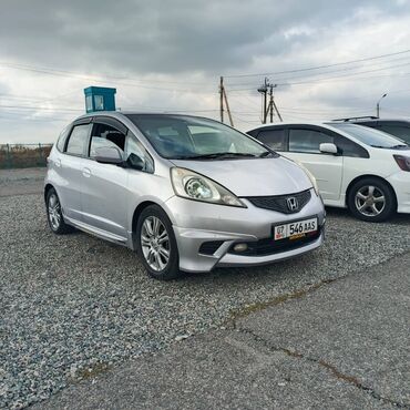 Honda: Honda Fit: 2008 г., 1.3 л, Вариатор, Бензин