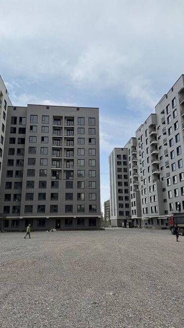 продаётся квартира в токмаке: 2 бөлмө, 71 кв. м, Элитка, 7 кабат, ПСО (өзү оңдоп түзөтүп бүтүү үчүн)