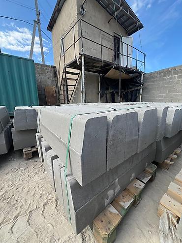 Дорожные бордюры: Дорожный бордюр, Прессованный, Бетонный, Новый — 2