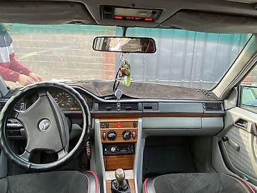 Mercedes-Benz: Mercedes-Benz W124: 1992 г., 2.3 л, Механика, Бензин, Седан — 4