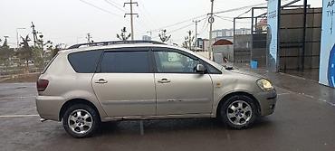транс: Toyota Avensis: 2002 г., 2 л, Механика, Дизель, Минивэн — 4