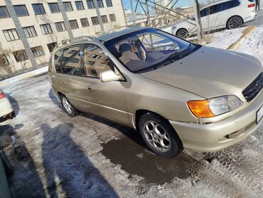 Toyota: Toyota Ipsum: 2001 г., 2 л, Автомат, Газ, Минивэн