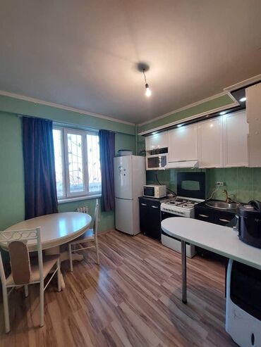 продам 2 комнатную квартиру в бишкеке 2018: 1 комната, 40 м², Элитка, 4 этаж, Евроремонт