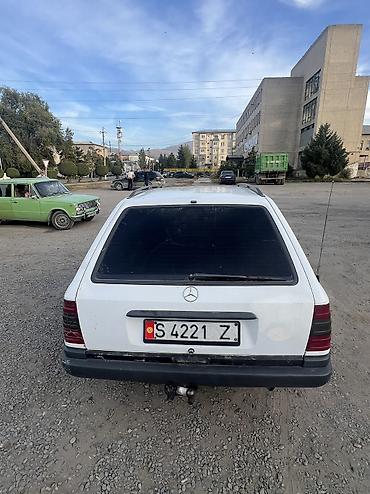 Продажа авто: Mercedes-Benz W124: 1988 г., 2 л, Механика, Бензин, Универсал — 4