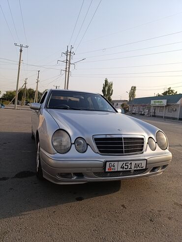 продаю авто мерс: Mercedes-Benz E-Class W210 E200 Kompressor, серебристый седан