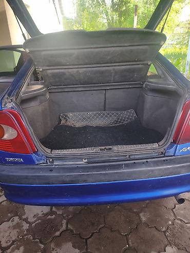 краски на авто: Toyota Avensis: 1998 г., 1.8 л, Механика, Лифтбек — 1