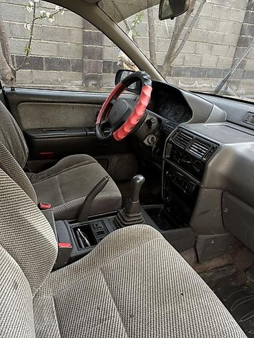 будка машина: Mitsubishi Chariot: 1992 г., Минивэн — 6