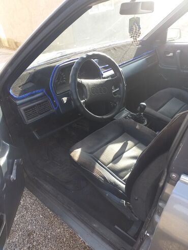 Audi: Audi 100: 1986 г., 2 л, Механика, Бензин, Седан