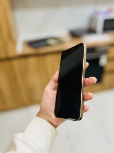 Apple iPhone: IPhone 16 Pro Max, Золотой, Зарядное устройство, Защитное стекло, Чехол, 94 % — 8