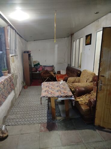 ağdaşda ev: Maştağa qəs. 3 otaqlı, 70 kv. m, Kredit yoxdur, Orta təmir